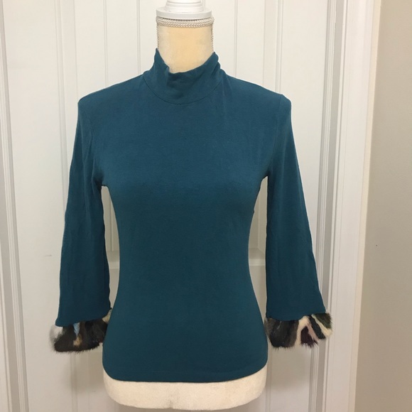 Ilary turtleneck blue fur cuff sleeves - Picture 1 of 5